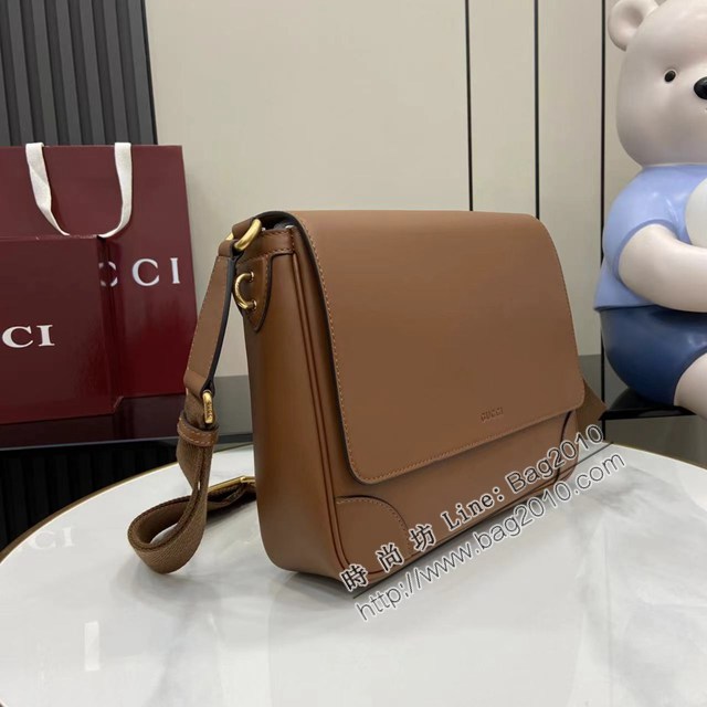 Gucci專櫃古馳最新款Emblem系列男士單肩斜挎包 jh2710型號：821154
